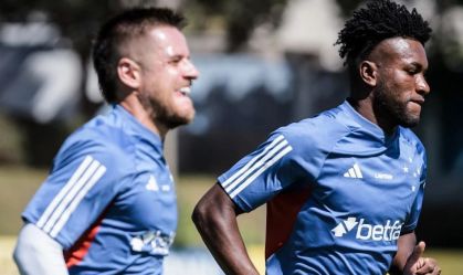 Jose Cifuentes e Ramiro, volantes do Cruzeiro José Cifuentes está totalmente sem espaço no Cruzeiro e por isso deixará o clube