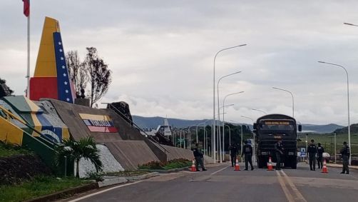 Fronteira entre Brasil e Venezuela na cidade de Pacaraima (RR)