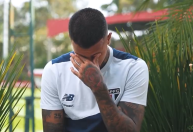 São Paulo acerta venda de Diego Costa e zagueiro se emociona; veja