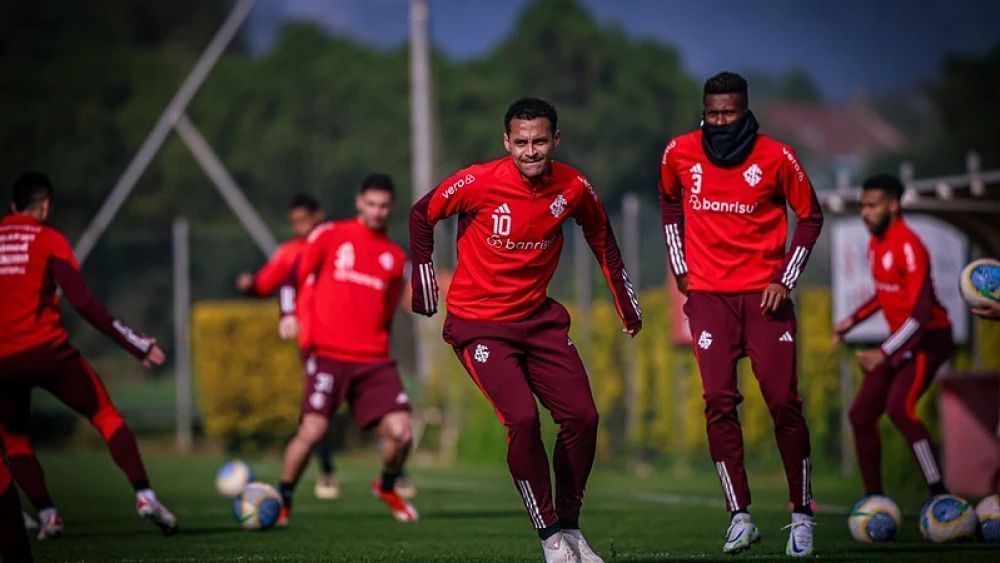 Alan Patrick retorna ao Colorado após cumprir suspensão contra o Botafogo