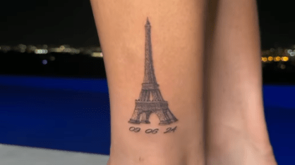 Alcaraz mostrou no Instagram sua nova tatuagem da Torre Eiffel