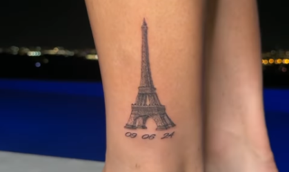 Alcaraz mostrou no Instagram sua nova tatuagem da Torre Eiffel