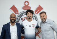 Corinthians anuncia contratação do zagueiro André Ramalho
