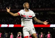 São Paulo vence Red Bull Bragantino e dorme no G4 do Brasileirão