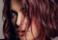 Angélica muda visual e aparece ruiva em nova foto