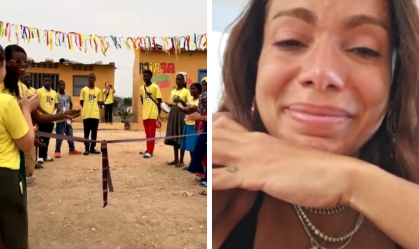 Anitta chora ao ver inauguração de escola que ajudou a construir na Angola