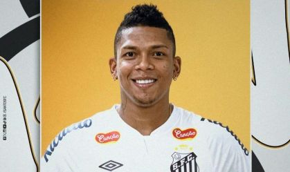 Santos anuncia contratação do atacante equatoriano Billy Arce