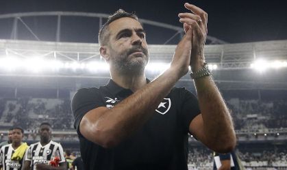 Na mira do Atlético-MG, Artur Jorge abre o jogo sobre futuro no Botafogo