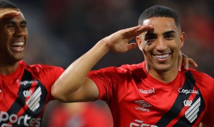Athletico-PR vence RB Bragantino e encaminha classificação na Copa do Brasil