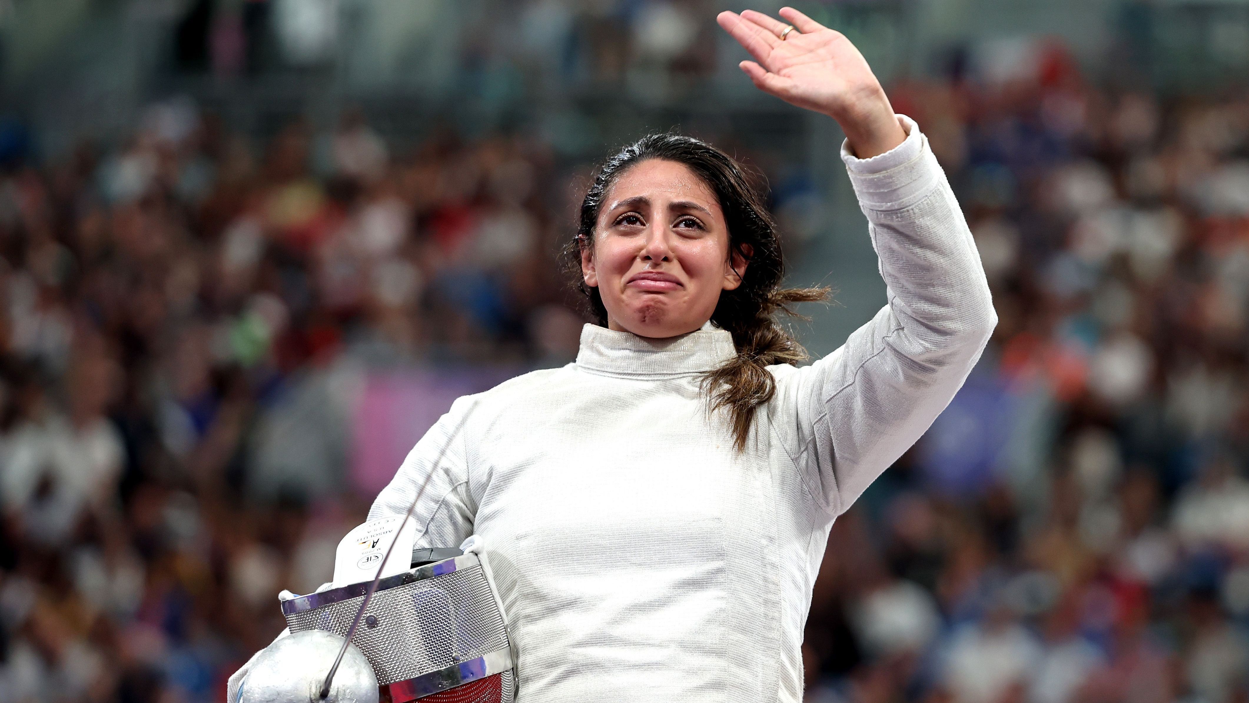 Nada Hafez competiu grávida na esgrima olímpica