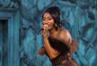 Paris 2024: conheça Aya Nakamura, cantora que se apresentou na abertura