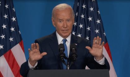 Casa Branca diz que pedidos para Biden renunciar são “ridículos”