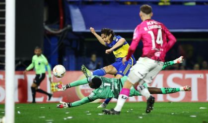 Cavani fez o gol da classificação do Boca Juniors na Sul-Americana