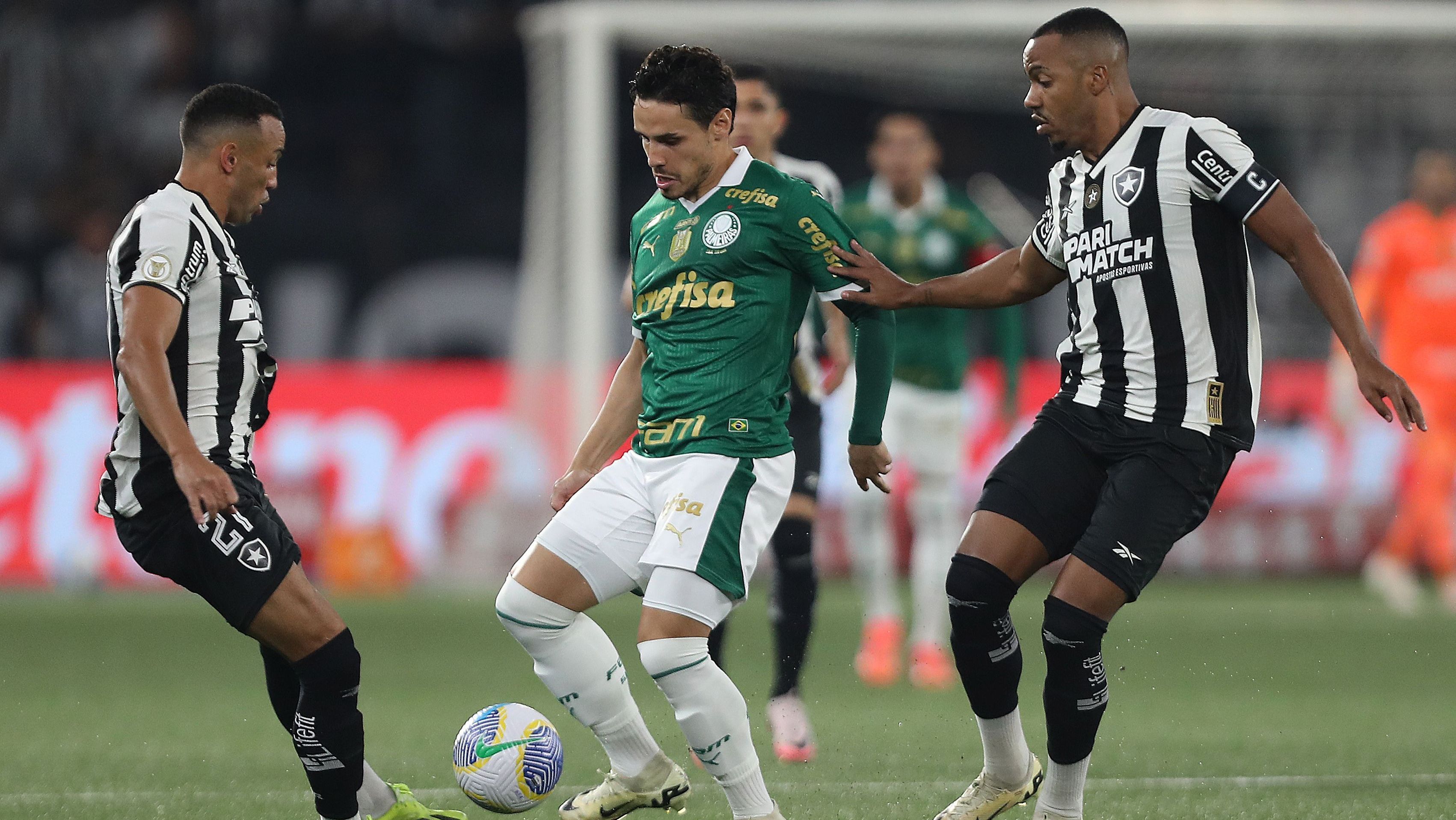 Botafogo venceu o Palmeiras no primeiro turno do Brasileirão de 2024