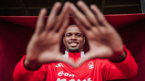 Carlos Miguel foi anunciado pelo Nottingham Forest, da Premier League