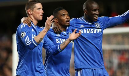 Fernando Torres (esq.), Eto'o e Demba Ba comemoram gol pelo Chelsea
