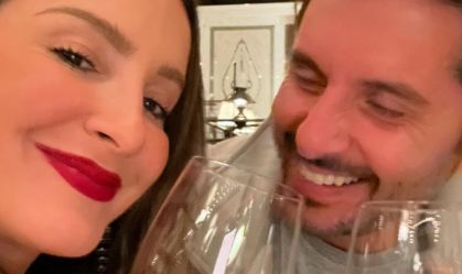 Claudia Leitte ganha declaração de aniversário