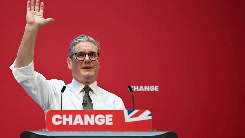 O líder do Partido Trabalhista, Keir Starmer, durante o lançamento do manifesto eleitoral do Partido Trabalhista, em Manchester, em 13 de junho de 2024. / Oli Scarff/AFP/Getty Images