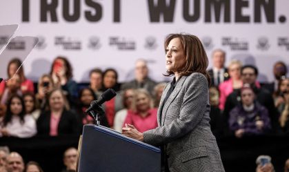 Análise: Como Kamala pode reconquistar grupo crucial que abandonou Biden