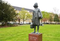 Monumento a Anne Frank é pichado com "Gaza" em Amsterdã