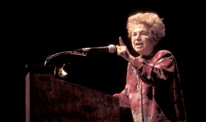 Morre Ruth Westheimer, terapeuta sexual conhecida como Dra. Ruth, aos 96 anos