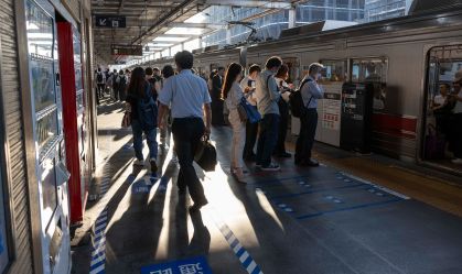 "Chikan": Um em cada 10 jovens no Japão foi assediado em público, aponta pesquisa