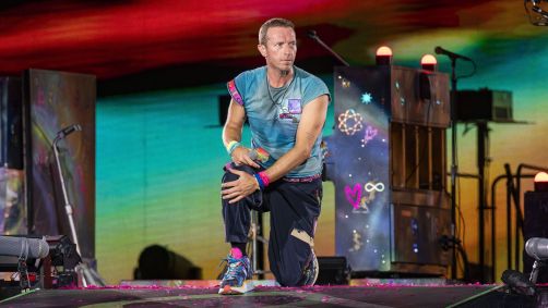 Chris Martin canta com o Coldplay no Estádio Olímpico de Roma