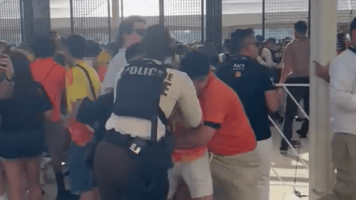 Torcedores se envolveram em confusão no Hard Rock Stadium