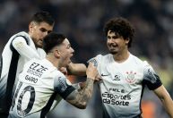 Titular do Corinthians sente dores contra o Palmeiras e vira desfalque