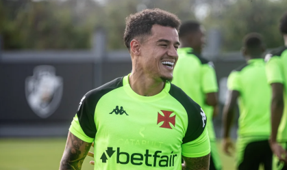 Philippe Coutinho é relacionado para jogo contra o Atlético-MG pelo Brasileirão