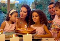 Cristino Ronaldo compartilha momento especial com a filha nas redes; assista