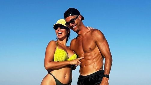 Cristiano Ronaldo e a esposa Georgina durante férias do português na Arábia Saudita