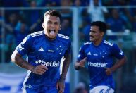 Em estreia de Cássio, Cruzeiro vence Red Bull Bragantino pelo Brasileirão