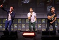 Ryan Reynolds e Hugh Jackman aparecem de surpresa na Comic-Con