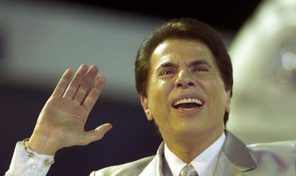 Corpo de Silvio Santos deixa hospital Albert Einstein