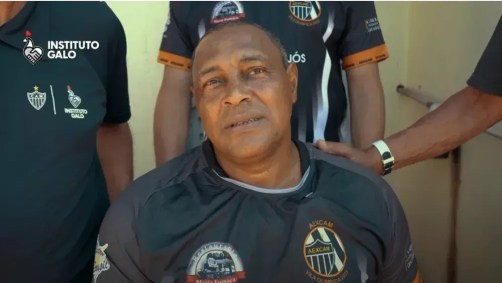 Dinho fez 96 jogos com a camisa do Atlético-MG e marcou um gol