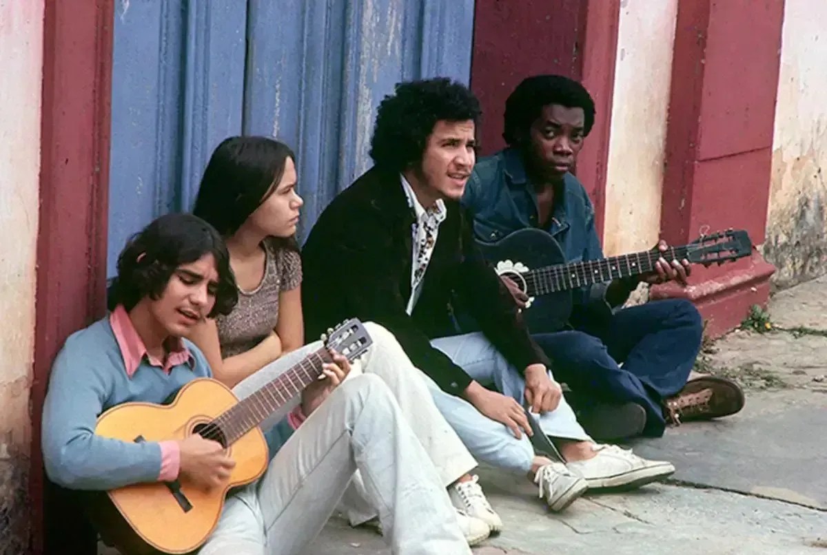 Quem andava com Lô Borges? conheça os amigos do "Clube da Esquina"