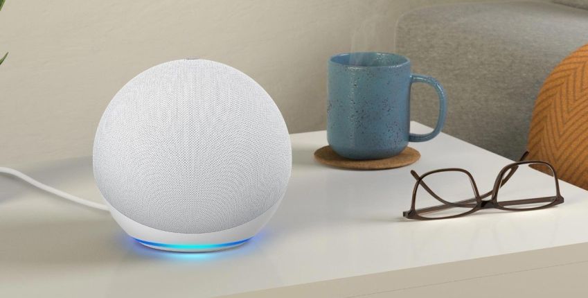Reflété avec l'Alexa de 4e génération • Amazon
