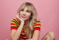 Quem é Emily Henry, autora que terá 5 livros adaptados para cinema ou TV