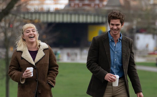 Florence Pugh e Andrew Garfield em "Todo Tempo Que Temos" • Divulgação/Studio Canal
