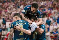 Fortaleza vence Atlético-GO e entra no G4 do Brasileirão