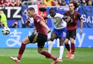 Eurocopa: com gol contra no fim, França vence Bélgica e vai às quartas de final