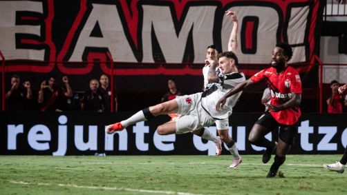 Vegetti marca de voleio o gol de empate do Vasco contra o Atlético-GO pela Copa do Brasil
