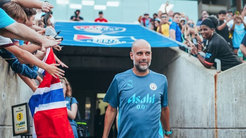 Guardiola em treino do Manchester City