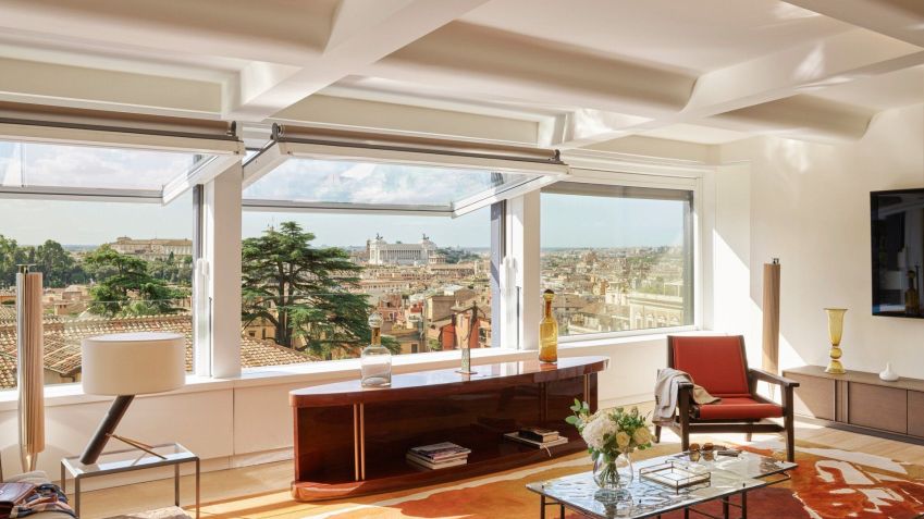 A suíte de luxo tem 202 metros quadrados, elevador e lobby privados, vista panorâmica para a cidade, além de área de bar e restaurante privativos / Dorchester Collection
