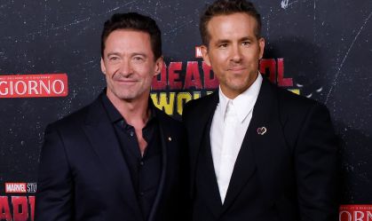 Ryan Reynolds chama Hugh Jackman de "o melhor ser humano que conheço"