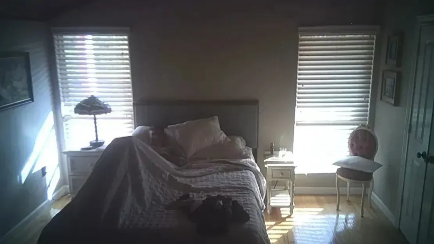 A polícia recuperou imagens como esta de um hóspede na propriedade alugada de Allee. Uma parte desta imagem foi obscurecida para proteger a identidade da vítima / CNN