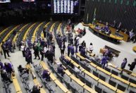 PEC da Anistia: Entenda o projeto que beneficia partidos e fixa recursos para candidatos negros
