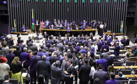 Discussão e votação de propostas no plenário da Câmara dos Deputados