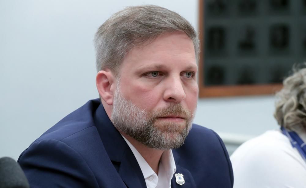 "Mulheres, se movimentem, não fiquem caladas, porque o silêncio é o pior inimigo de vocês em uma guerra como essa", disse Raposo Neto na Câmara / 12/07/2024 - Bruno Spada/Câmara dos Deputados